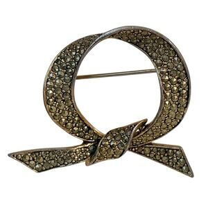 Vintage Vogue JLRY Marcasite Ribbon Brooch Silver Tone Pin